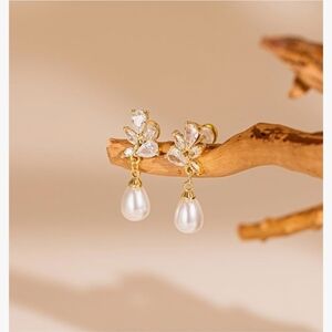 Elegant Gold and White Pearl Drop Earrings